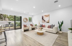 2/11 Austin Street, Hughesdale, Vic 3166