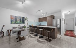 11/4 Saltriver Place, Footscray, Vic 3011