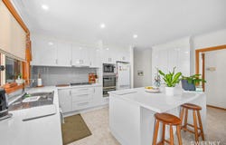 17 Waratah Drive, Altona Meadows, Vic 3028