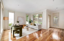 2/6 Walsh Street, Eltham, Vic 3095