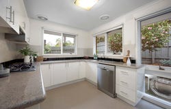 2/10 Hillcrest Avenue, Highett, Vic 3190