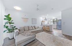 6/4 Salmon Street, Cannonvale, Qld 4802