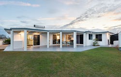 18 Sea Esplanade, Elliott Heads, Qld 4670