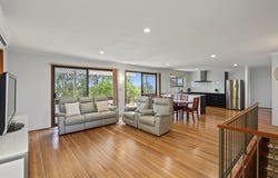 12 Churchill Court, Carrara, Qld 4211
