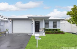 4 Augusta Crescent, South West Rocks, NSW 2431