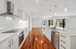 27 Sweeney Street, Kearneys Spring, Qld 4350