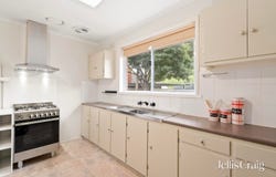 2 William Road, Croydon, Vic 3136