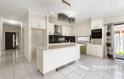 16 Legg Walk, Epping, Vic 3076