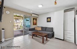 13A/305 Harborne Street, Glendalough, WA 6016
