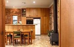 16 Jackson Avenue, Strathalbyn, SA 5255