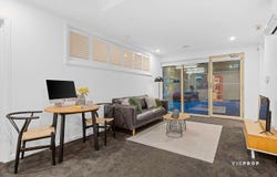 21 Zoe Circuit, Northcote, Vic 3070