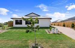 1B-27 Mustang Way, Burrum Heads, Qld 4659