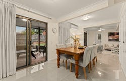 11 Brodick Street, Carindale, Qld 4152