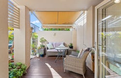 17/160 West Coast Drive, Sorrento, WA 6020