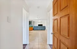 5 Gernika Court, Bushland Beach, Qld 4818