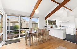 1/8 Chandos Street, Sydenham, Vic 3037