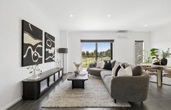 5 Monterey Loop, Clyde, Vic 3978