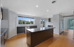 12 Vivian Court, Drouin, Vic 3818