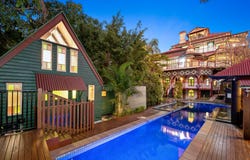 35 Brighton Road, Highgate Hill, Qld 4101