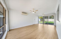 42 Mackillop Crescent, St Helens Park, NSW 2560