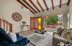 17 Terry Close, Phillip, ACT 2606
