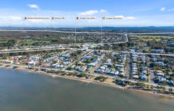 27 Brighton Road, Sandgate, Qld 4017