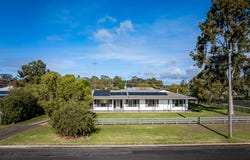 19 Edinburgh Road, Edenhope, Vic 3318