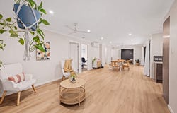 1 Sunbird Court, Elanora, Qld 4221