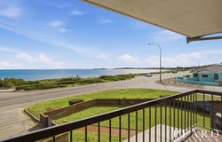 1/16 Arcadia Drive, Shoalwater, WA 6169