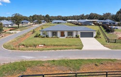 1 Redzel Place, Darling Downs, WA 6122
