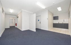 2/179-181 Ross River Road, Mundingburra, Qld 4812