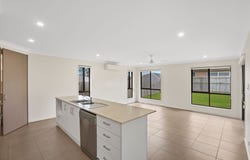 167 Woodline Drive, Spring Mountain, Qld 4300
