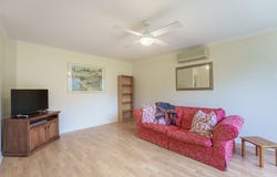 4/2 Parrs Road, Croydon, Vic 3136