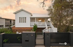 28 Dickens Street, Norman Park, Qld 4170