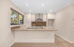 2/9 Creek View Close, Mount Clear, Vic 3350