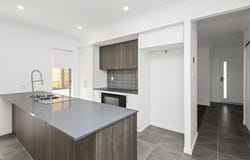 24 Paradise Close, Deebing Heights, Qld 4306