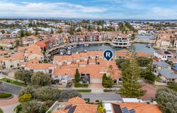 2/69 Westview Parade, Wannanup, WA 6210