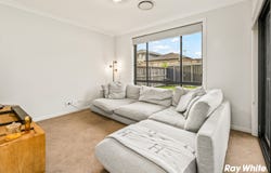 25 Flemington Parkway, Box Hill, NSW 2765