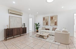 32 Springfield Crescent, Parkinson, Qld 4115