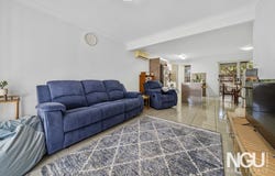 2/31 Lyrebird Street, Loganlea, Qld 4131