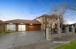 18 Bronson Circuit, Cranbourne North, Vic 3977