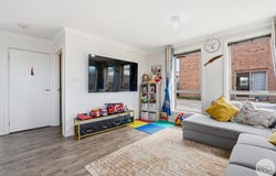 2/5 Emmaline Court, Rokeby, Tas 7019