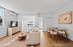 1&2/49 Regent Street, Sandy Bay, Tas 7005