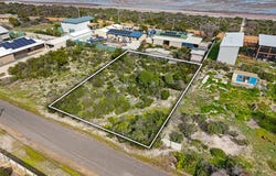 12 Kestrel Crescent, Thompson Beach, SA 5501