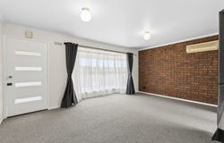 1 St Catherines Drive, Highton, Vic 3216