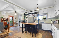 96 Burrows Rd, Young, NSW 2594