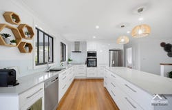5 Surfriders Promenade, Forster, NSW 2428