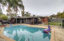 7 Magnolia Way, Forrestfield, WA 6058