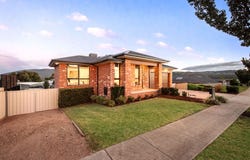 15 Dempster Place, Leneva, Vic 3691