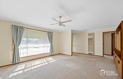 2/15 Ellimata Court, Strathdale, Vic 3550